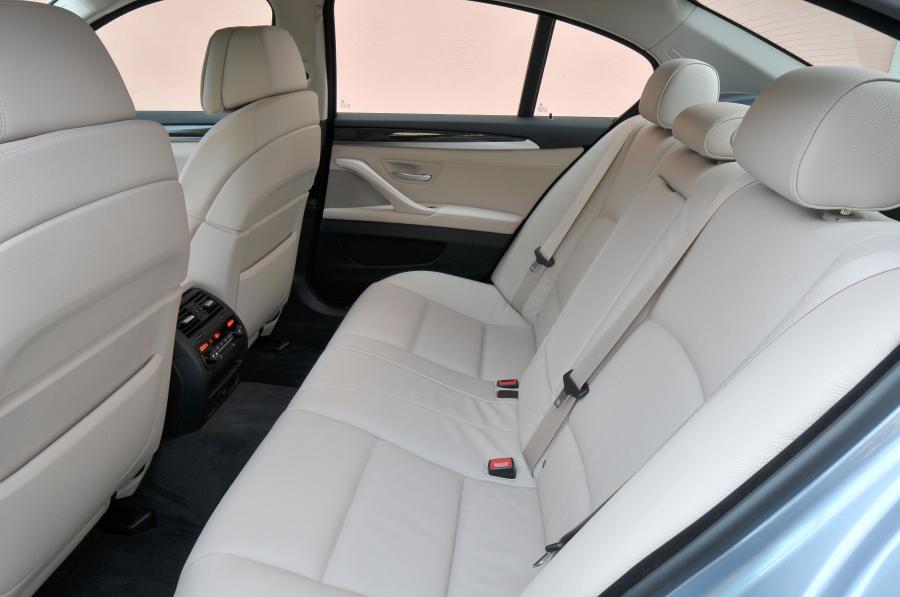  BMW ActiveHybrid 5 2012 года  (US) (фото 36 из 135)